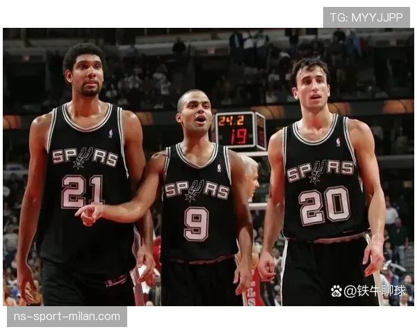 名人堂级邓肯低位背打效率高于约基奇策应