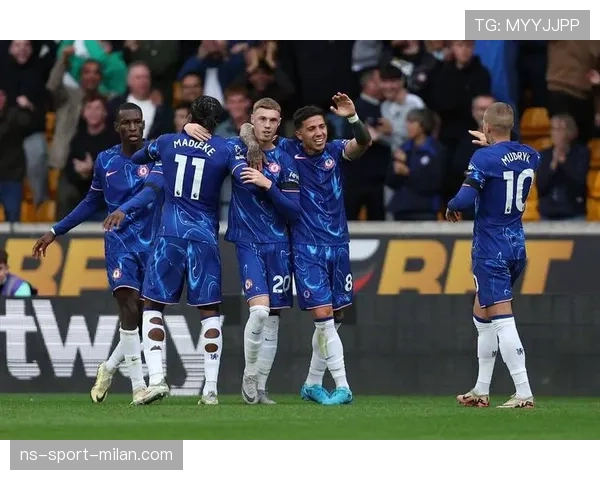 切尔西战术困局：新帅上任难以破解，豪门的重建难题仍在持续